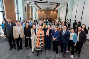 มูลนิธิอินเทอร์เน็ตร่วมพัฒนาไทย โดย ดร.ศรีดา ตันทะอธิพานิช กรรมการผู้จัดการ ได้เข้าร่วม ในเวทีนักคิดดิจิทัล Digital Thinkers Forum ครั้งที่ 27 หัวข้อ ทบทวนการคุ้มครองเด็กและเยาวชนจากยุคแอนะล็อกถึงยุคปัญญาประดิษฐ์ วันที่ 8 สิงหาคม 2567