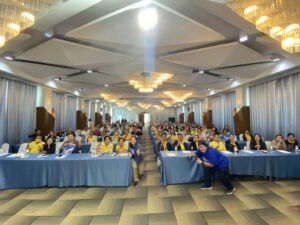 อบรมสัมมนาสร้างการรู้เท่าทันสื่อ ป้องกันภัยออนไลน์และแนวทางขับเคลื่อนงานเว็บไซต์ที่ทุกคนเข้าถึงได้ ให้กับกลุ่มผู้สูงอายุ พ่อแม่ผู้ปกครอง ณ คริสตัลท็อป โรงแรมประจักษ์ตรา ดีไซน์ จังหวัดอุดรธานี วันที่ 1 กันยายน พ.ศ. 2568 โดย มูลนิธิอินเทอร์เน็ตร่วมพัฒนาไทย สนับสนุนโดย สำนักงานกองทุนสนับสนุนการสร้างเสริมสุขภาพ (สสส.)